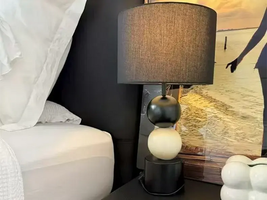 How to Choose the Right Table Lamp for Your Bedroom