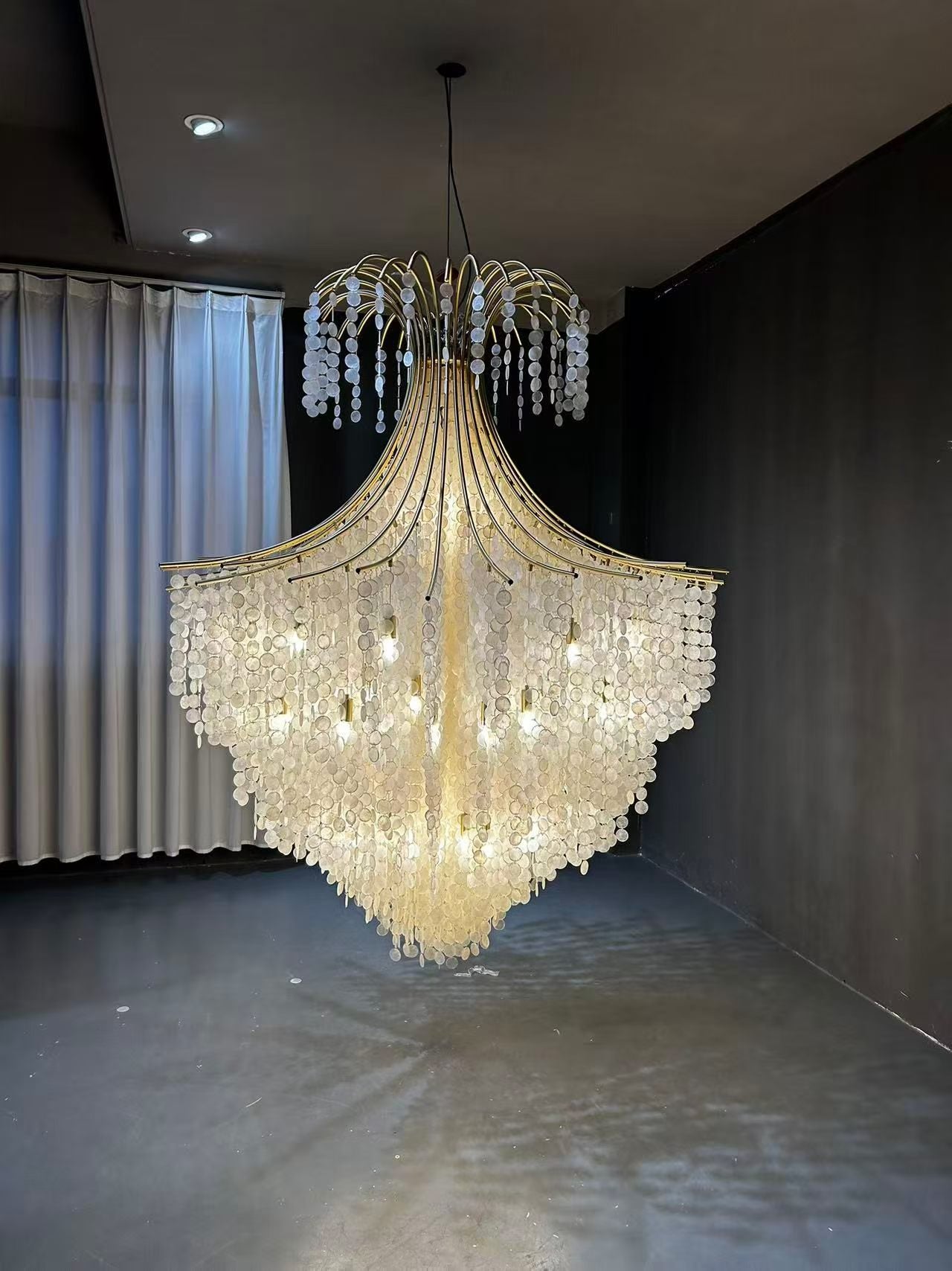 LumoTrot Bespoke Grand Mother-of-Pearl Chandelier - Solid Brass - LumoTrot