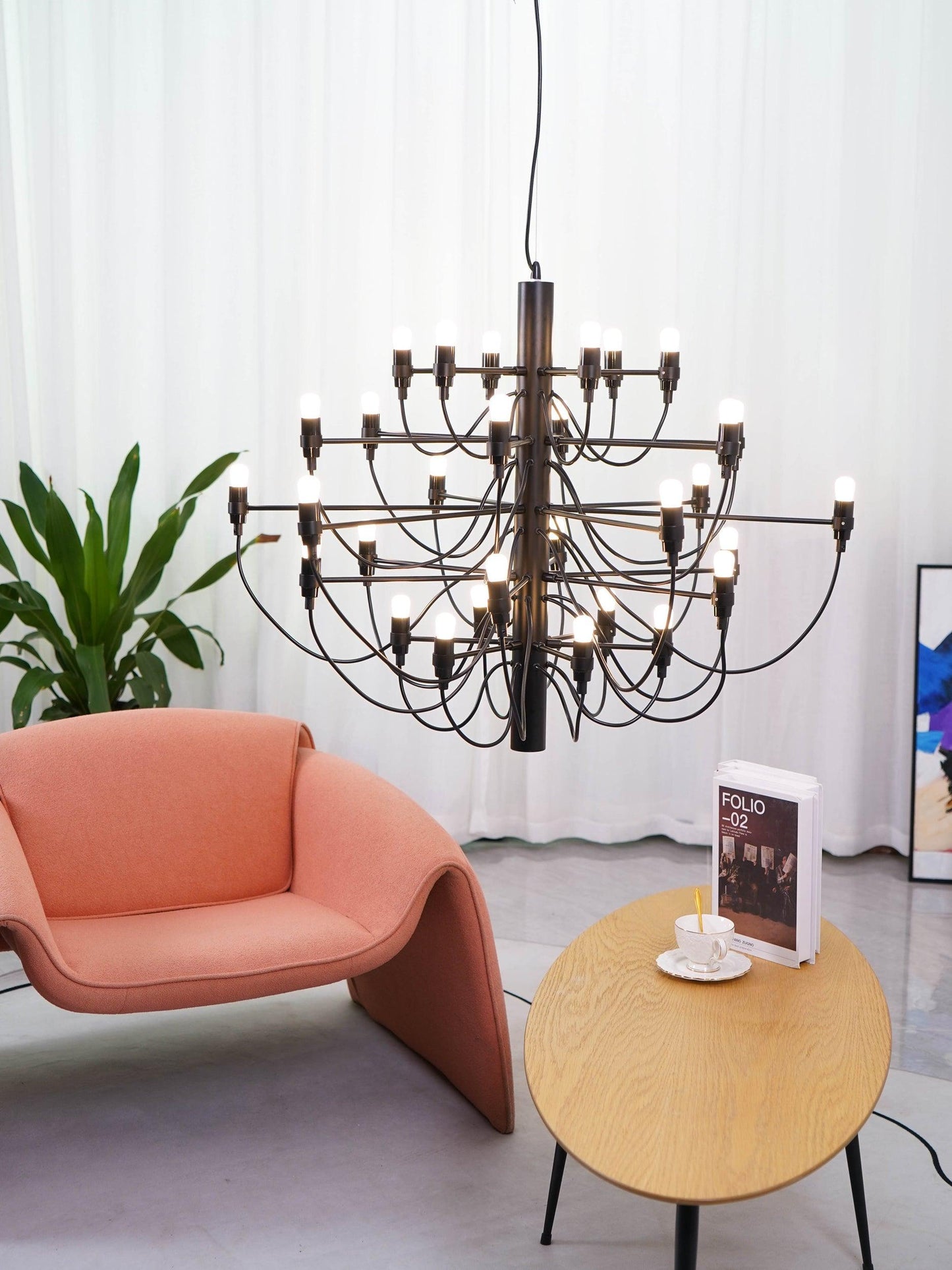Matte Black Metal Chandelier — Modern Sculptural Statement - LumoTrot