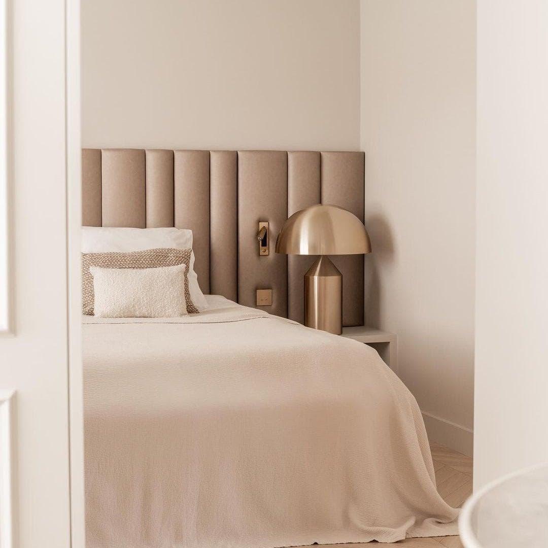 Side profile of the dome and cylinder silhouette of the brass table lamp