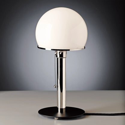 Scale and detail of the Lumotrot table lamp with pull-chain switch