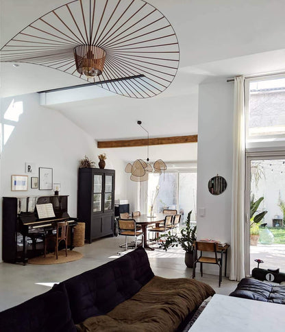 Metal Wire Pendant Light — Modern Organic Ambiance