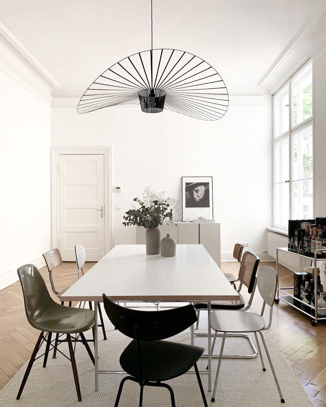 Metal Wire Pendant Light — Modern Organic Ambiance