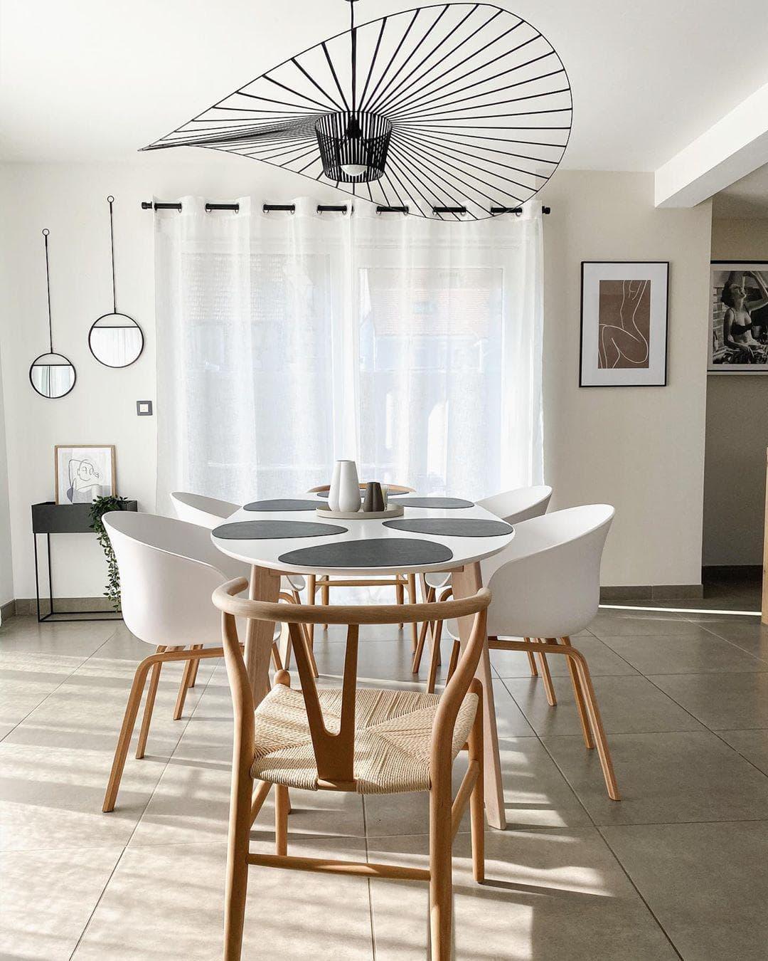 Metal Wire Pendant Light — Modern Organic Ambiance