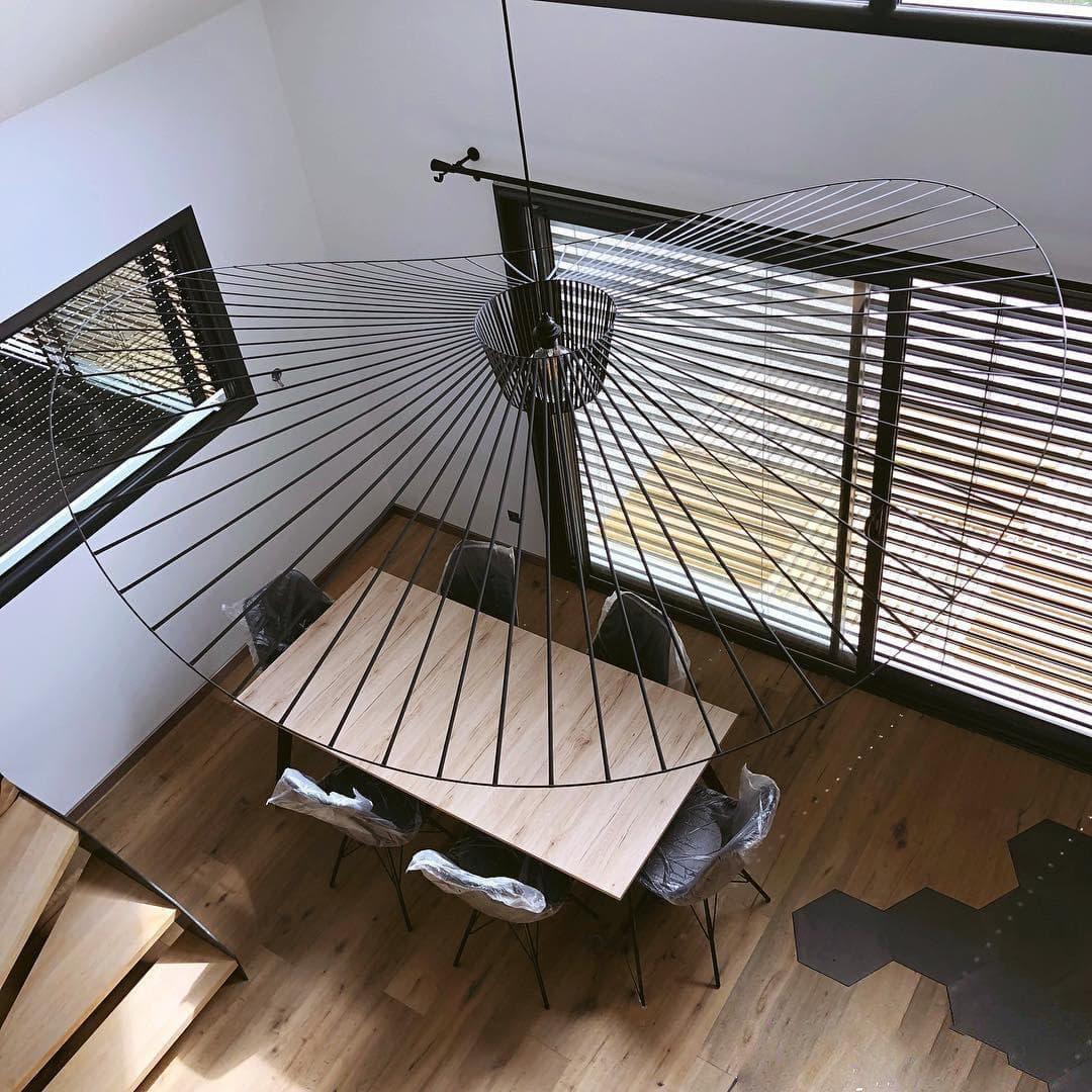 Metal Wire Pendant Light — Modern Organic Ambiance