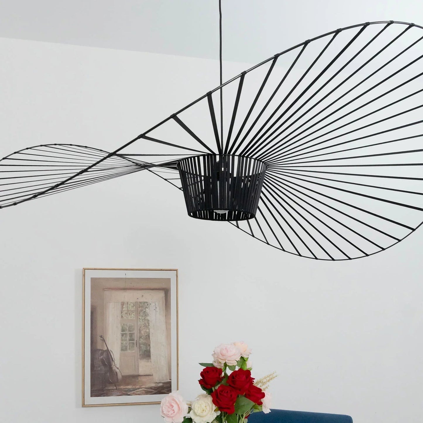 Metal Wire Pendant Light — Modern Organic Ambiance