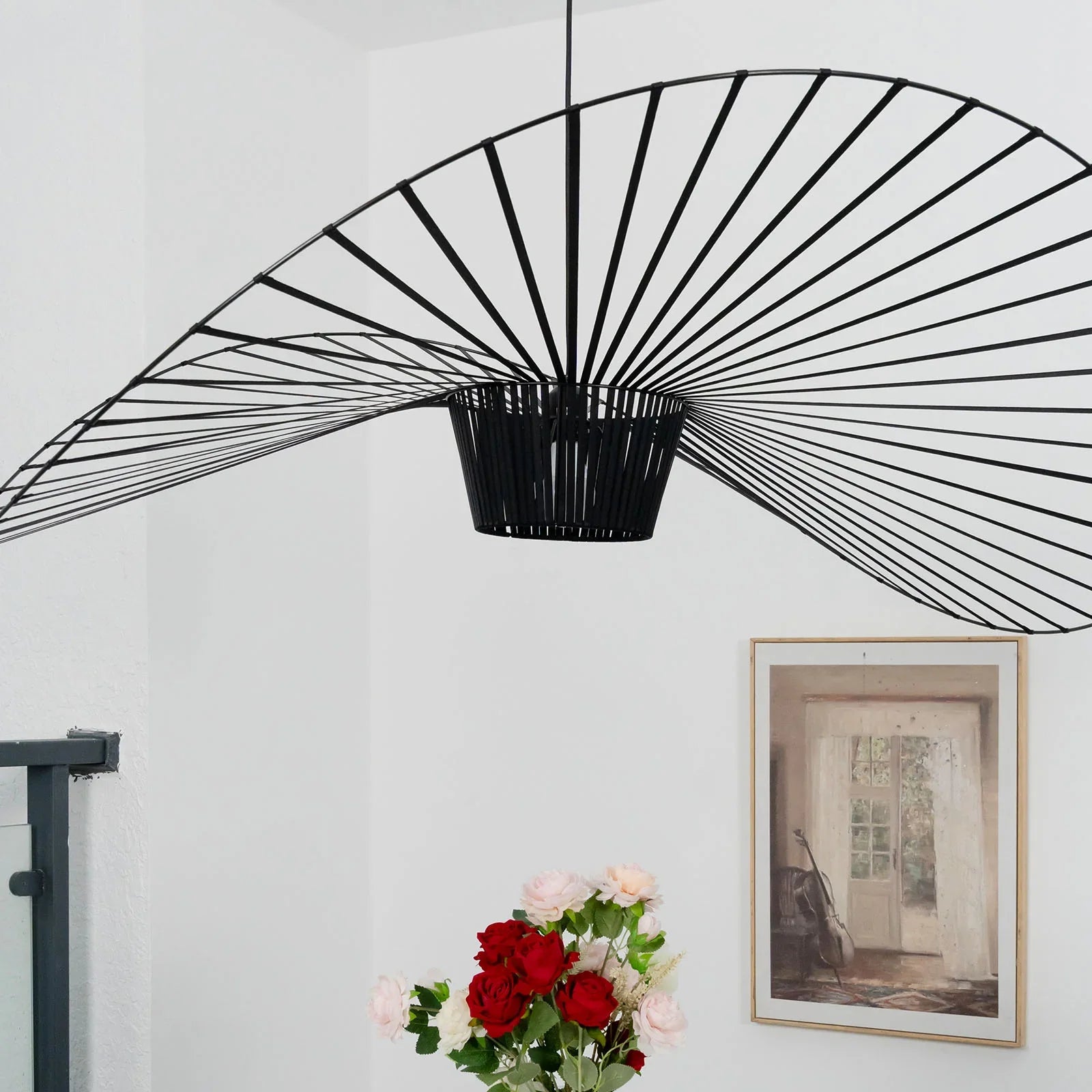 Metal Wire Pendant Light — Modern Organic Ambiance