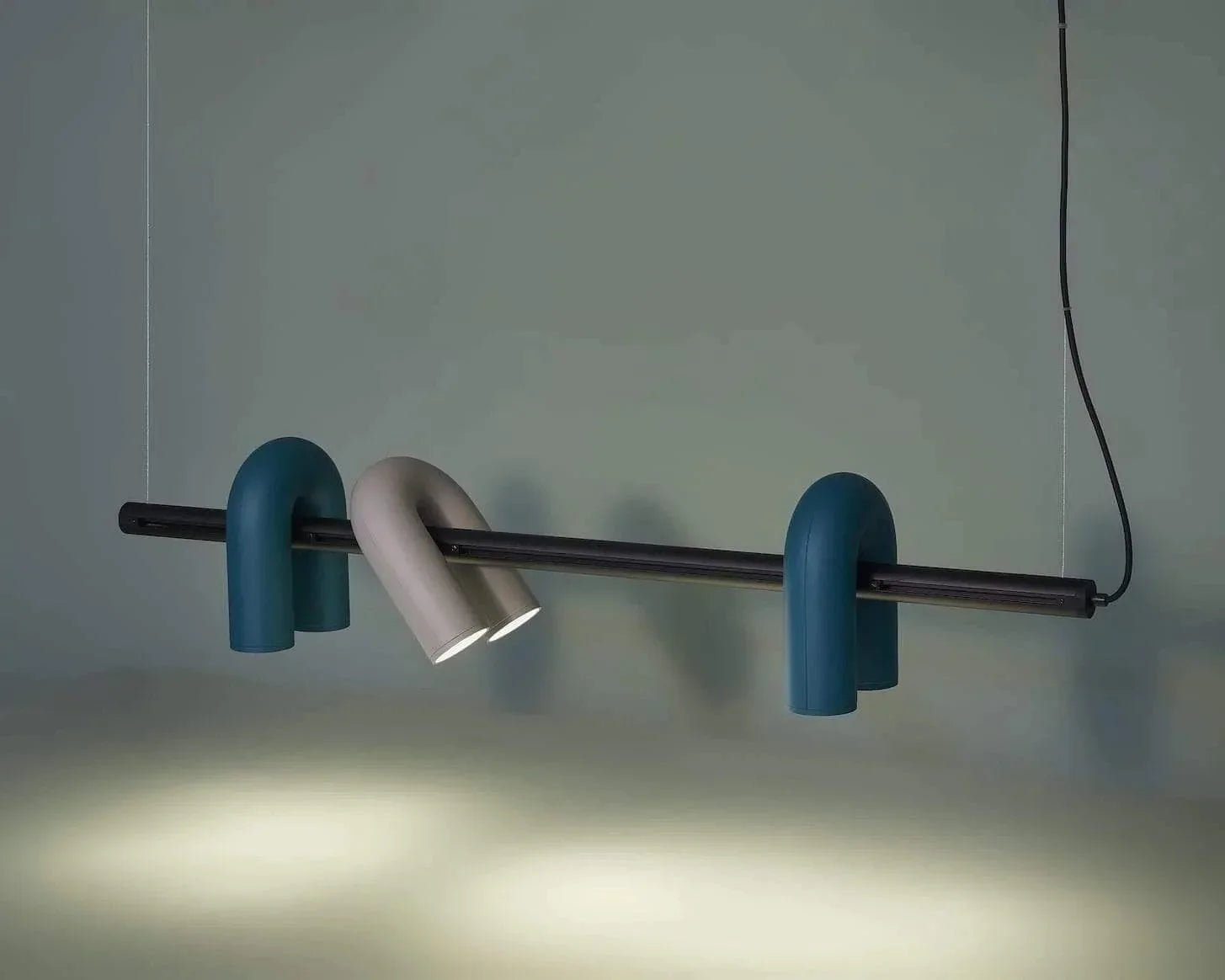 Matte Black Iron Chandelier — Sculptural Statement - LumoTrot