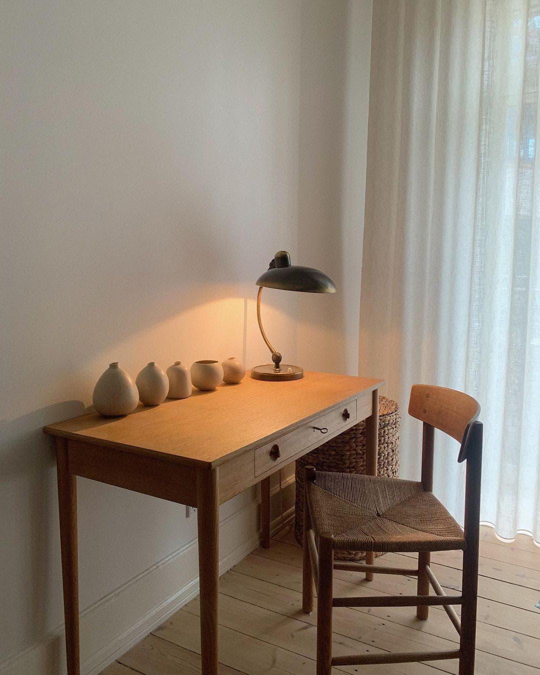 Metal Dome Table Lamp — Mid-Century Modern Accent