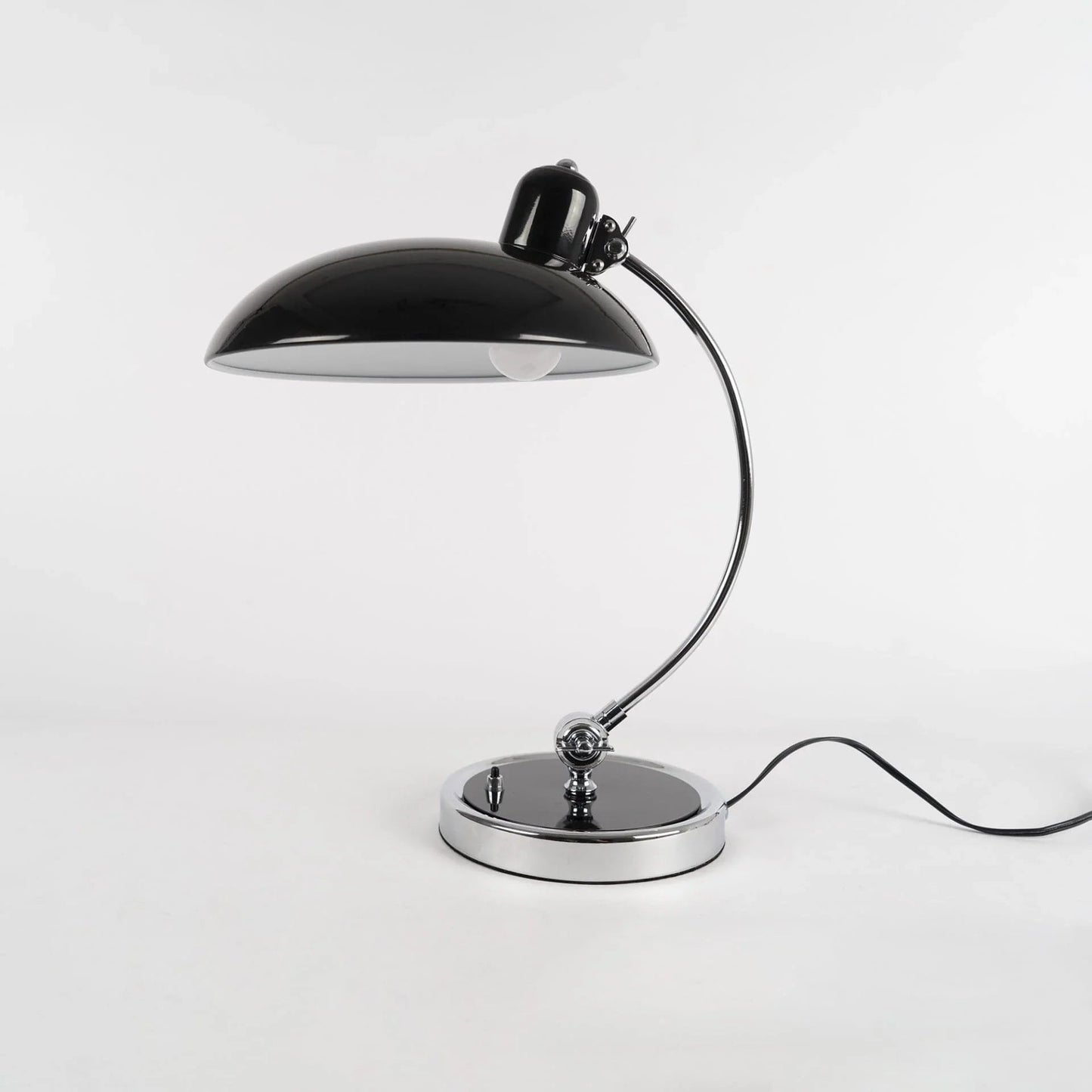 Metal Dome Table Lamp — Mid-Century Modern Desk Light - LumoTrot