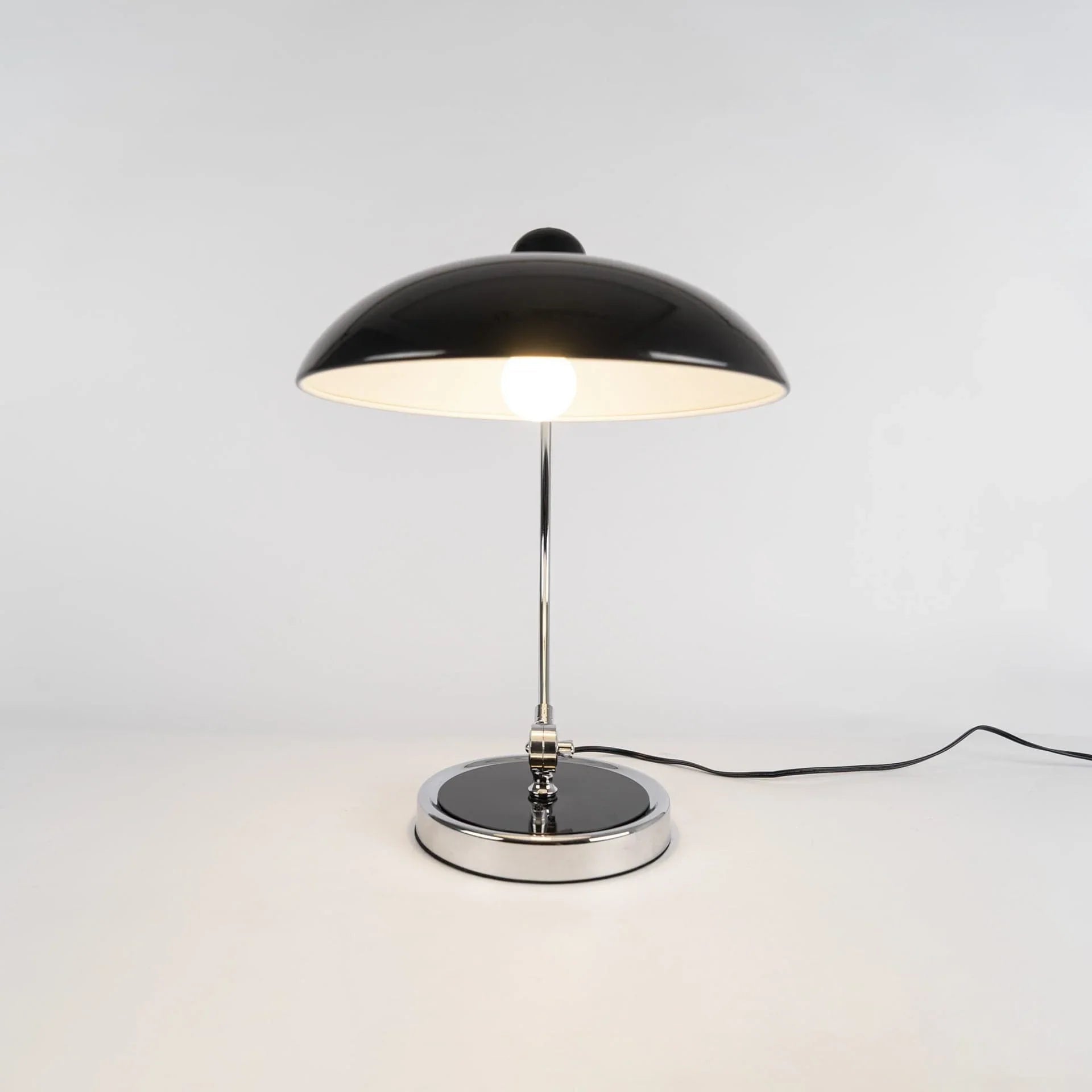 Metal Dome Table Lamp — Mid-Century Modern Desk Light - LumoTrot