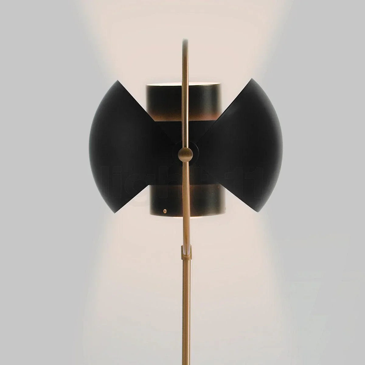 Brass Globe Table Lamp — Mid-Century Modern Ambiance - LumoTrot