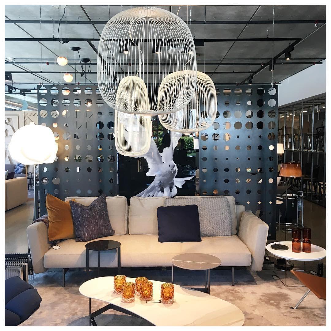 Wire Mesh Pendant Light — Sculptural Light Play - LumoTrot