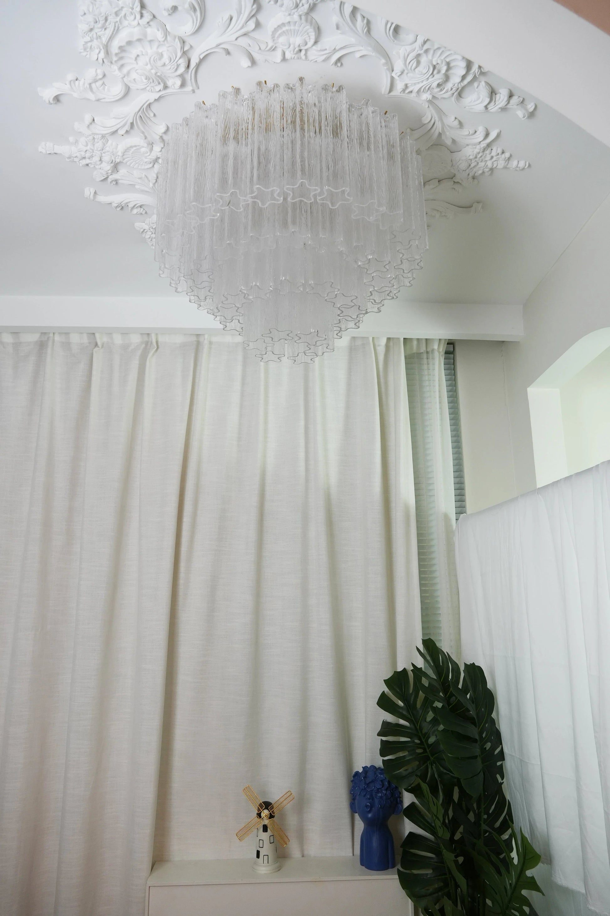 Textured Glass Ceiling Light — Art Deco Elegance - LumoTrot