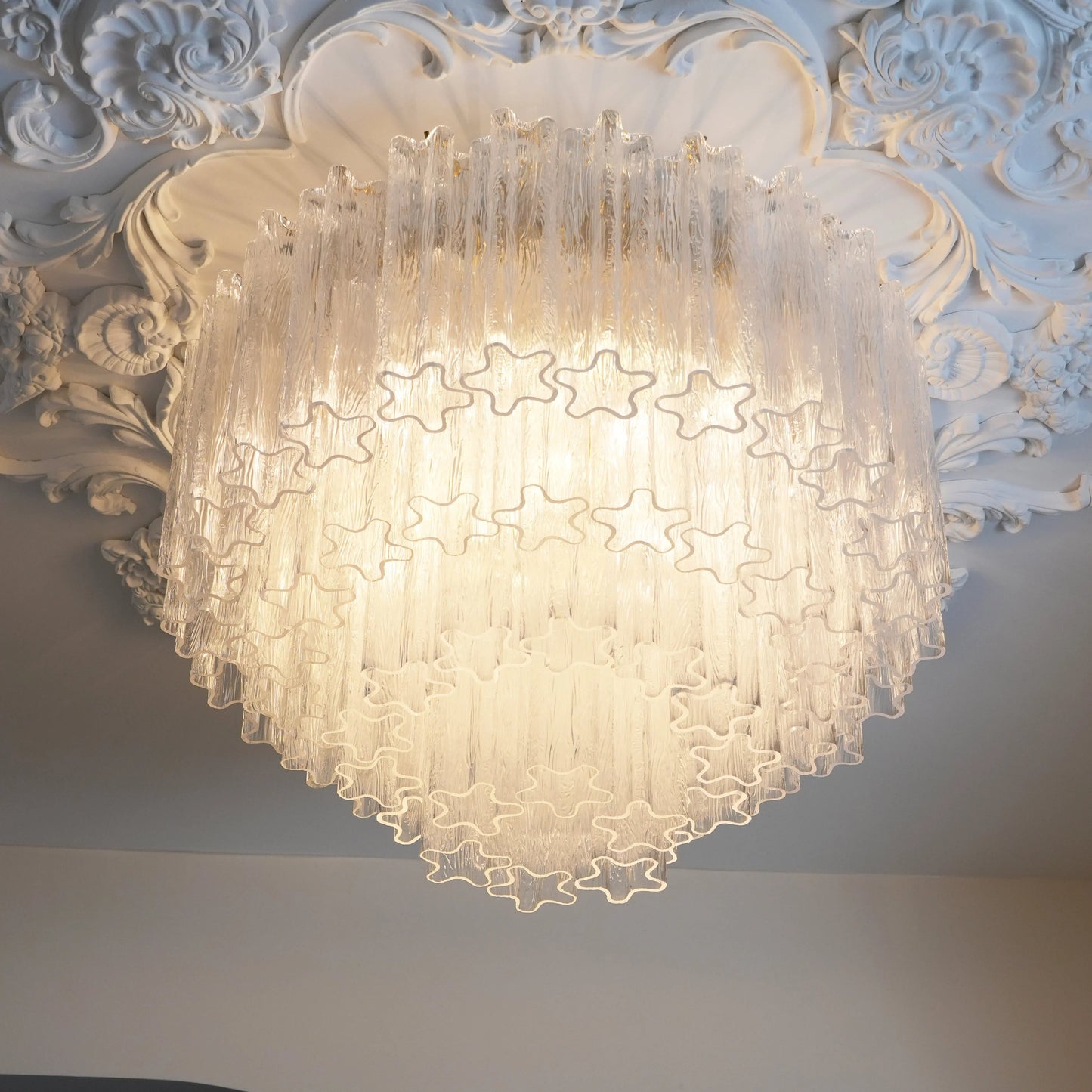 Textured Glass Ceiling Light — Art Deco Elegance - LumoTrot