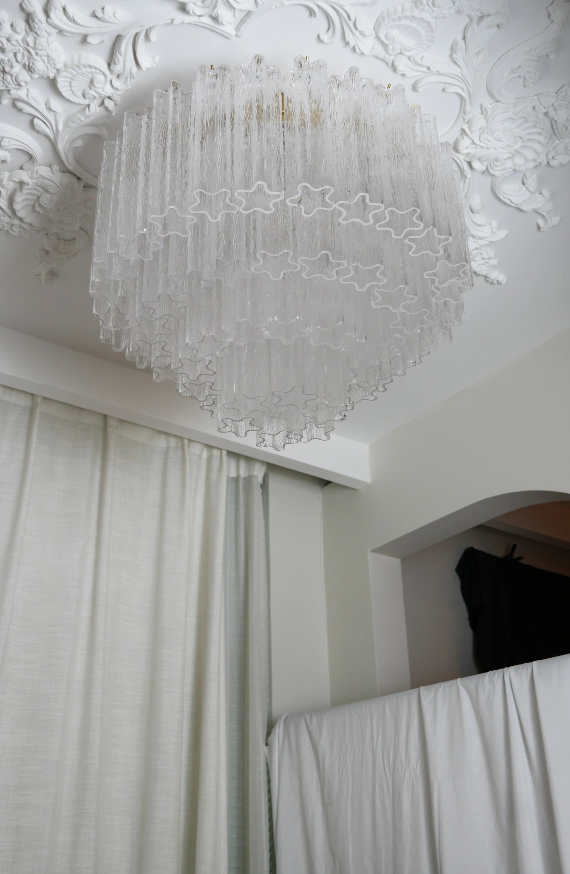 Ceiling light installation detail and scale indication